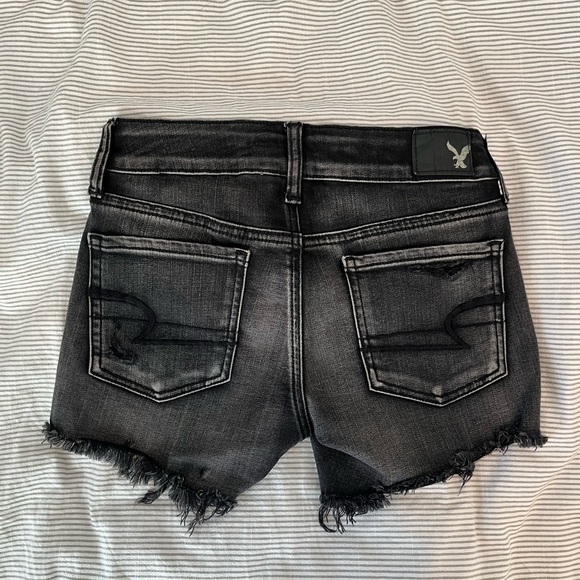 American Eagle distressed black denim shorts size 0 - Picture 2 of 6